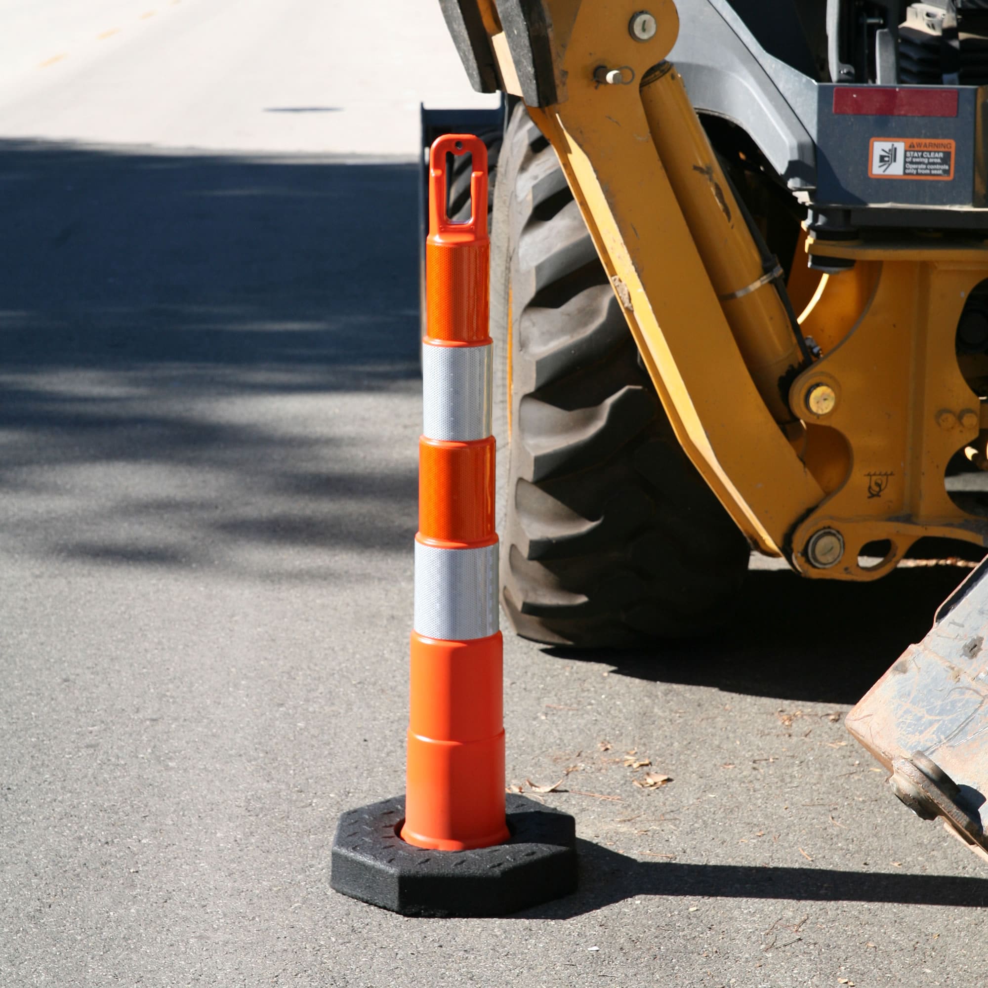 TD7500 Ringtop Slim-Line Channelizer and Cones